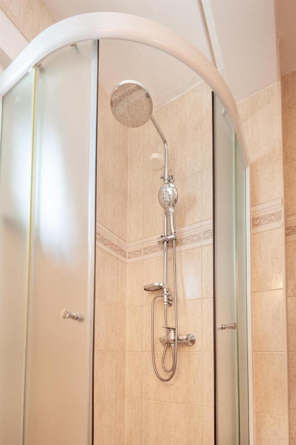 Apartments Gordana ล็อควา โรโกซนิตซา ภายนอก รูปภาพ
