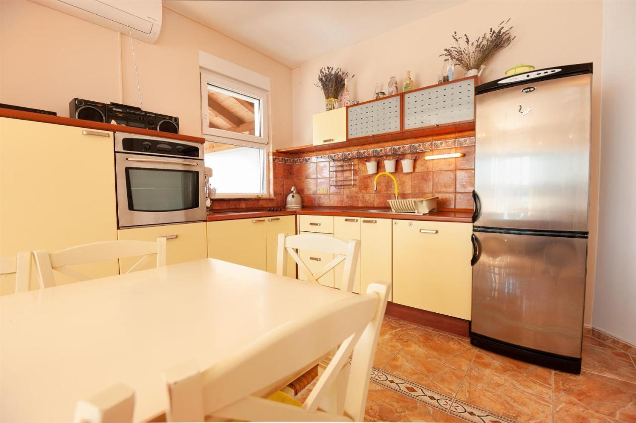 Apartments Gordana ล็อควา โรโกซนิตซา ภายนอก รูปภาพ